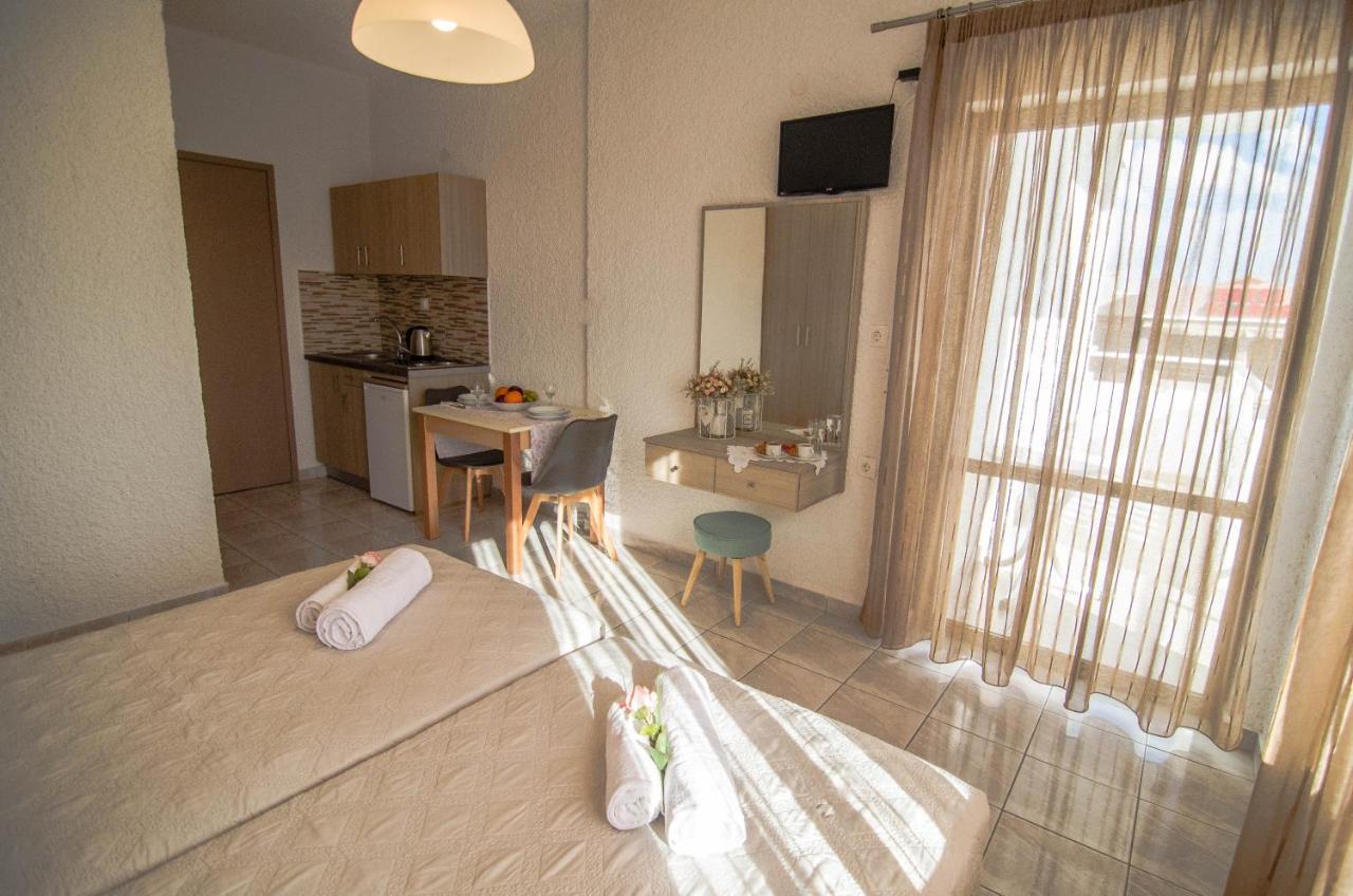 Studios George Палеохора Экстерьер фото