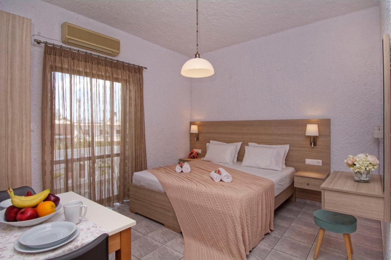Studios George Палеохора Экстерьер фото